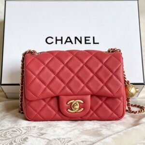 Chanel Classic Flap Mini in Quilted